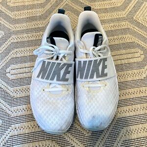 GUC Wmns In-Season TR 9 'White Black' Size US 9 BR 39 EUR 40.5